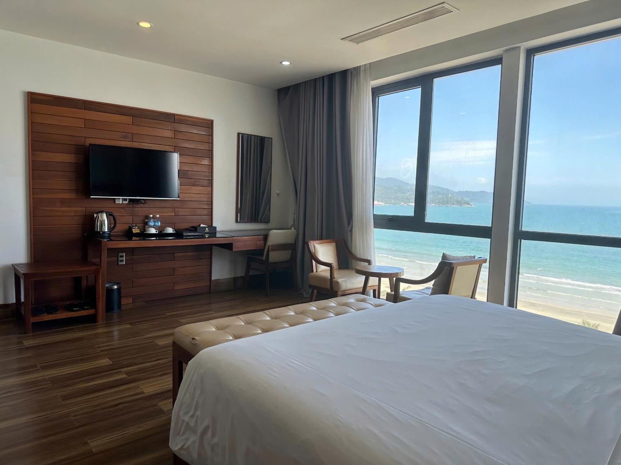 Alisia Beach Hotel Da Nang Eksteriør billede